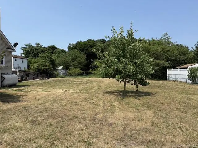 1624 E 3rd Avenue, Bay Shore, NY 11706 - #2