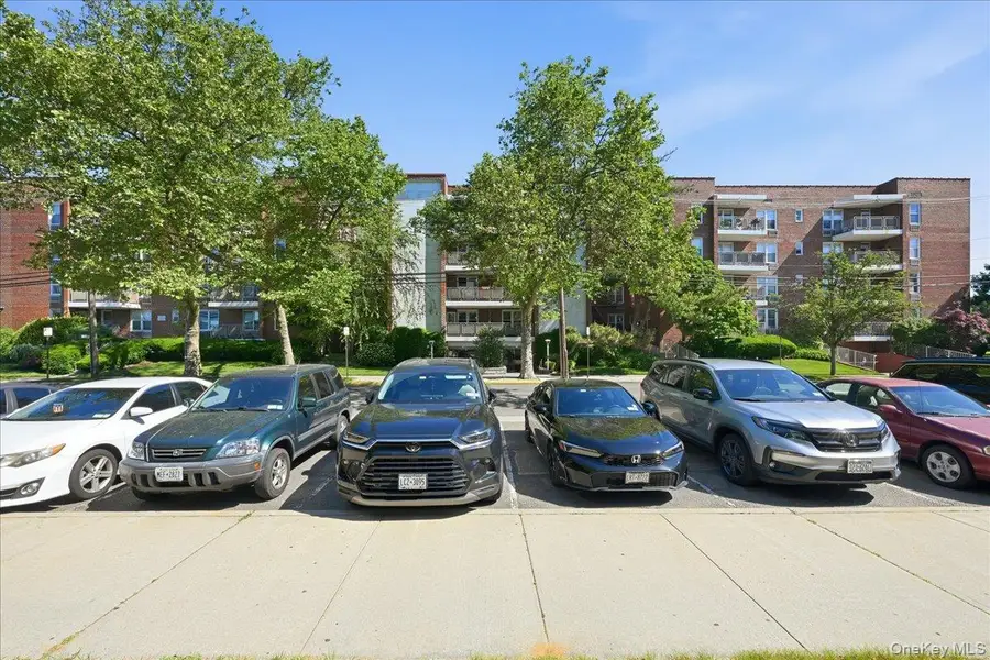 100 Brooklyn Avenue #4V, Freeport, NY 11520 - #3