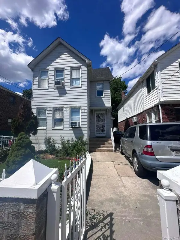 18811 Dunkirk Drive, Saint Albans, NY 11412