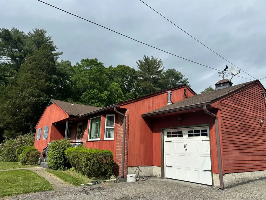 660 Washington Avenue, Plainview, NY 11803 - #2