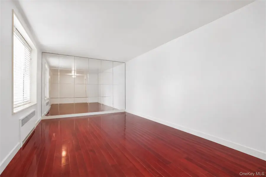 27-05 Parsons Boulevard #6F, Flushing, NY 11354 - #3