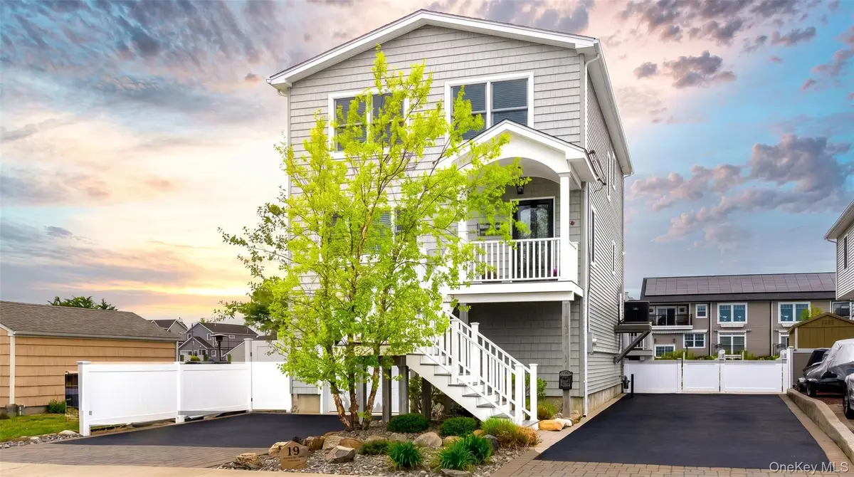 19 Pershing Avenue, Babylon, NY 11702 - #1