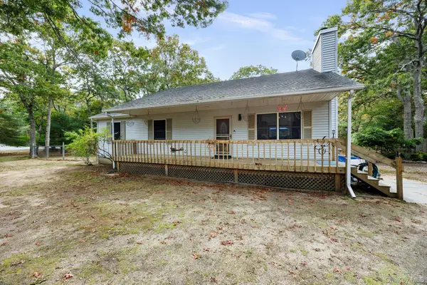 1 Amagansett Drive E, East Hampton, NY 11937