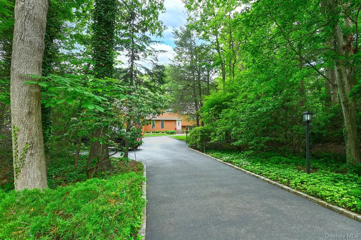 21 Craig Drive, South Huntington, NY 11746 - #1