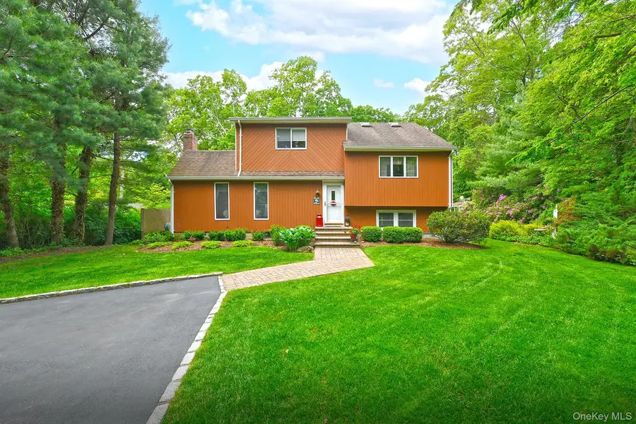 21 Craig Drive, South Huntington, NY 11746 - #2