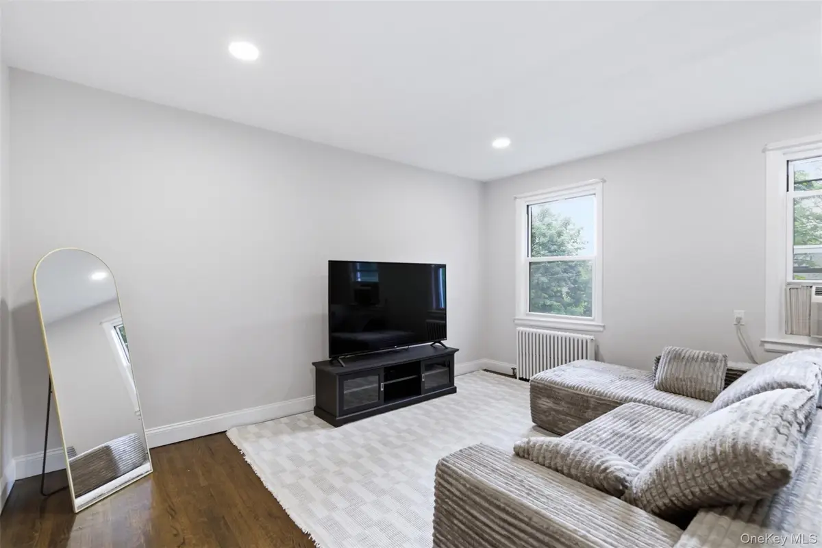16 Edwards Street #3F, Roslyn Heights, NY 11577 - #1