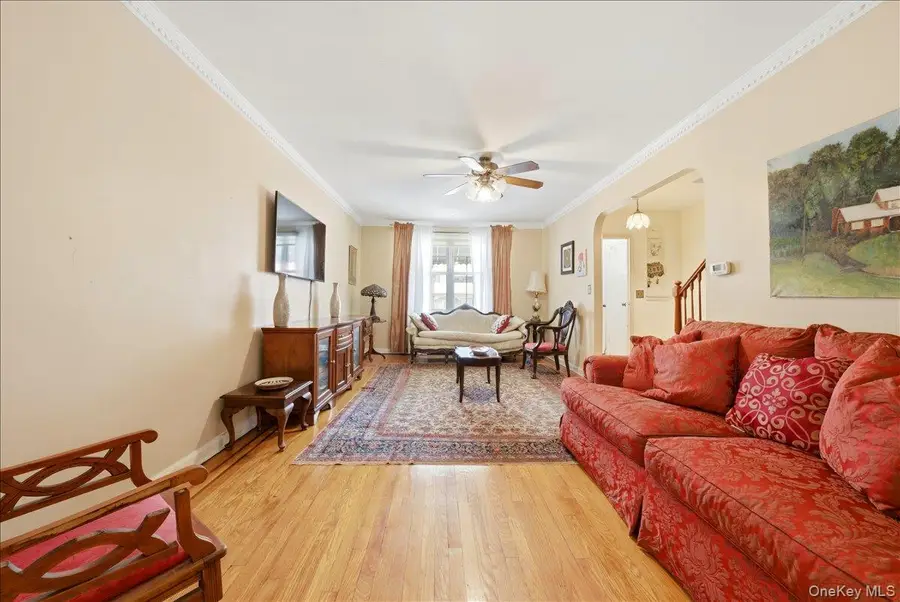 4425 Richardson Avenue, Bronx, NY 10470 - #3