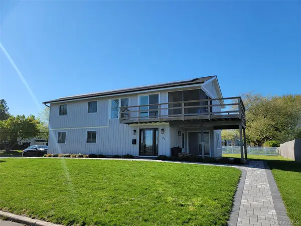 23 Dalny Place, Sayville, NY 11782