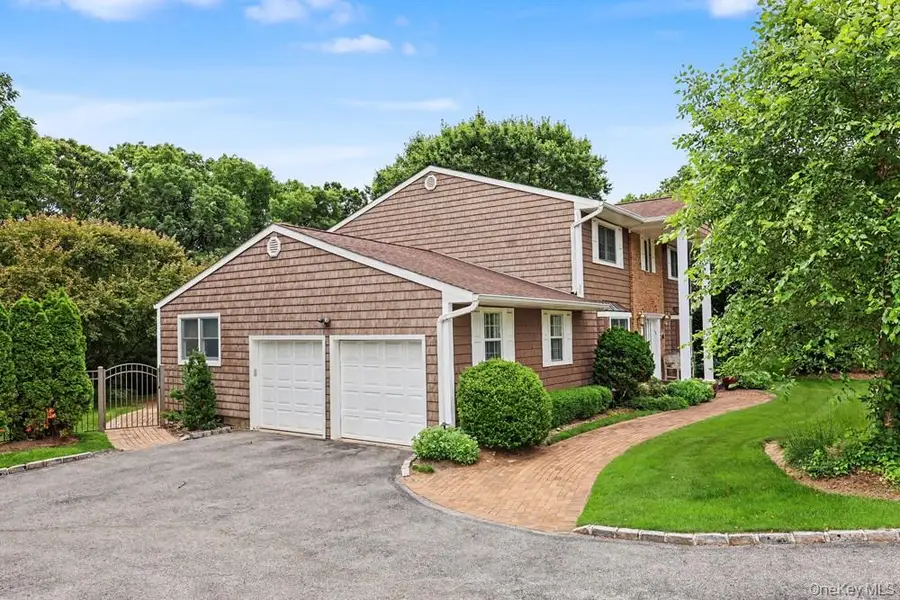 39 Tamara Court, Melville, NY 11747 - #3