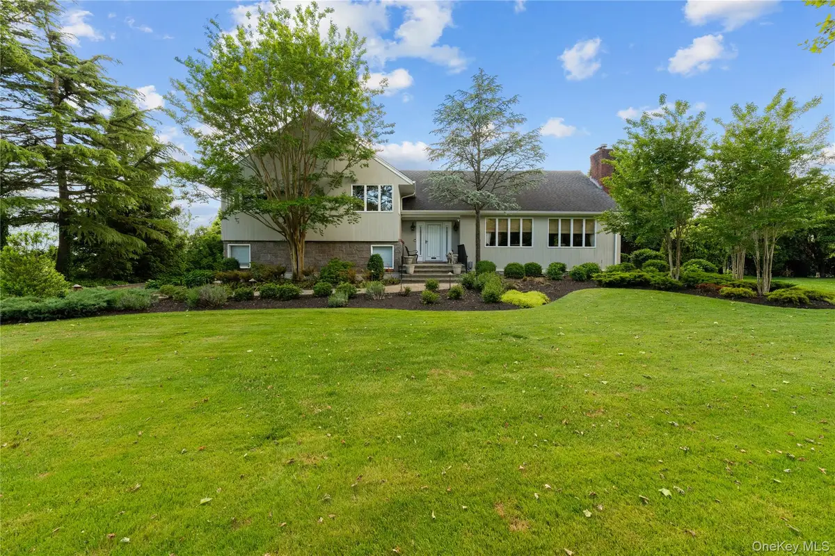 11 Hickory Road, Woodsburgh, NY 11598 - #1