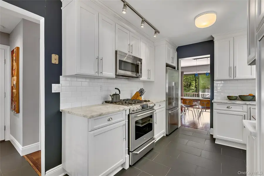 127 Stone Bridge Square, Chappaqua, NY 10514 - #3