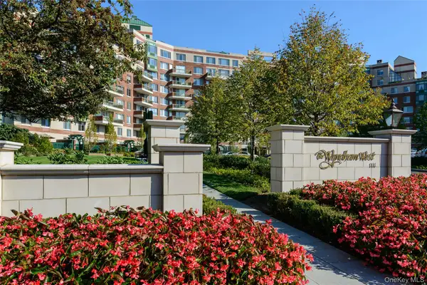 111 Cherry Valley Avenue #304, Garden City, NY 11530