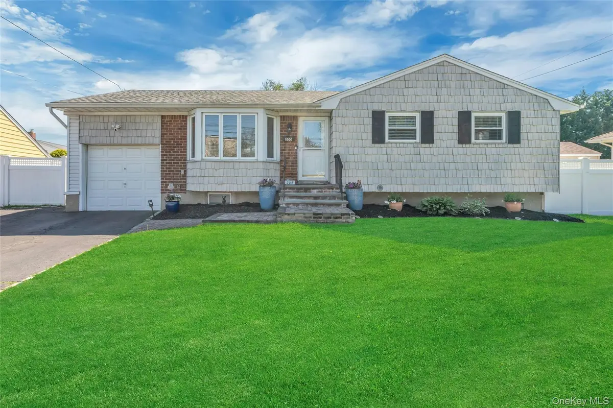 205 Villa Avenue, Deer Park, NY 11729 - #1