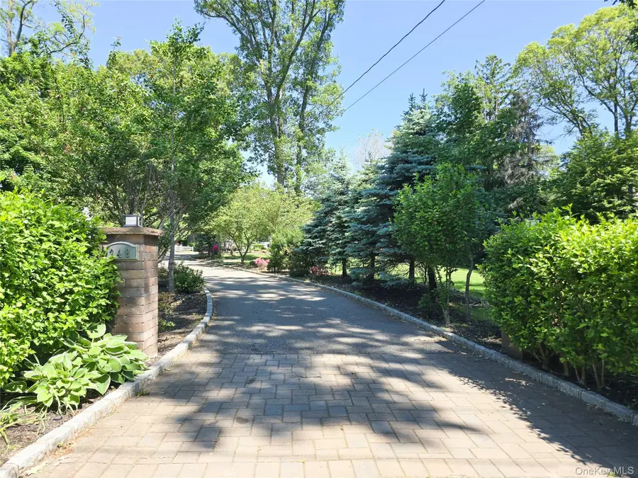 249 Cold Spring Road, Syosset, NY 11791 - #3