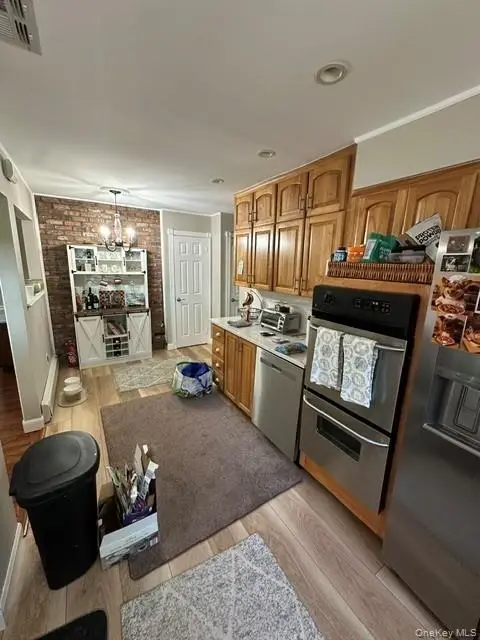 20 Bayside Avenue, Medford, NY 11763 - #2
