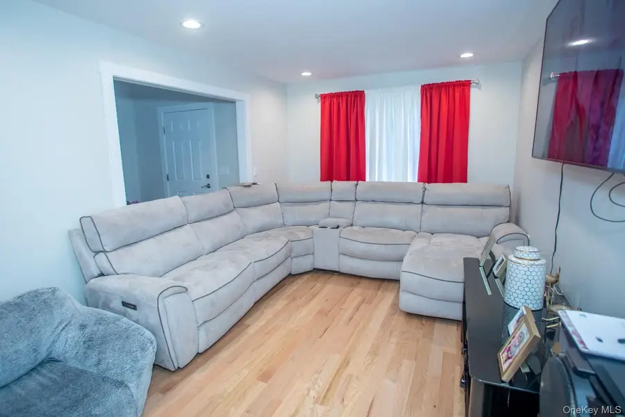9 Okane Street, Central Islip, NY 11722 - #2