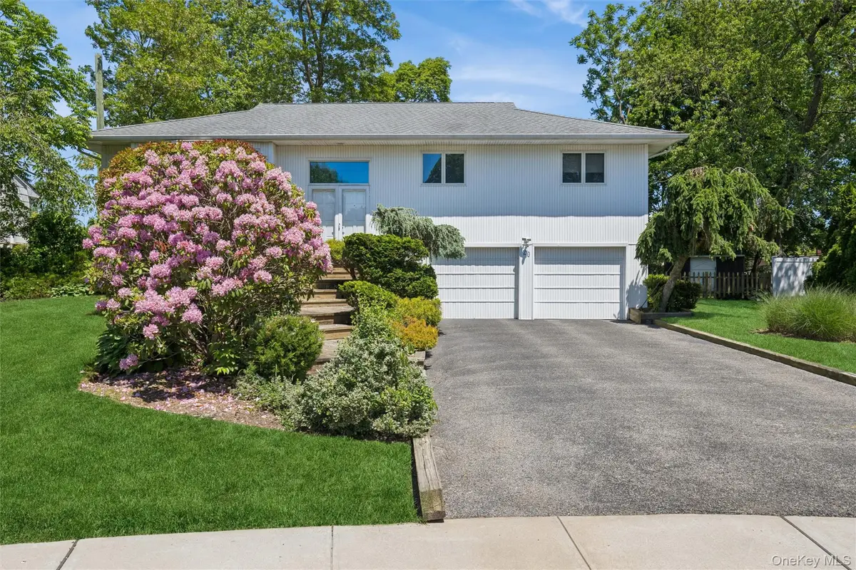 20 Melbourne Lane, Old Bethpage, NY 11804 - #1