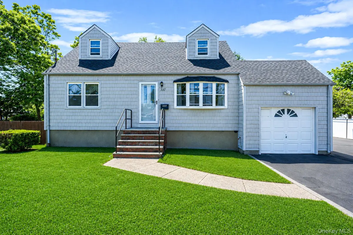 Address Withheld By Seller, Lindenhurst, NY 11757 - #1