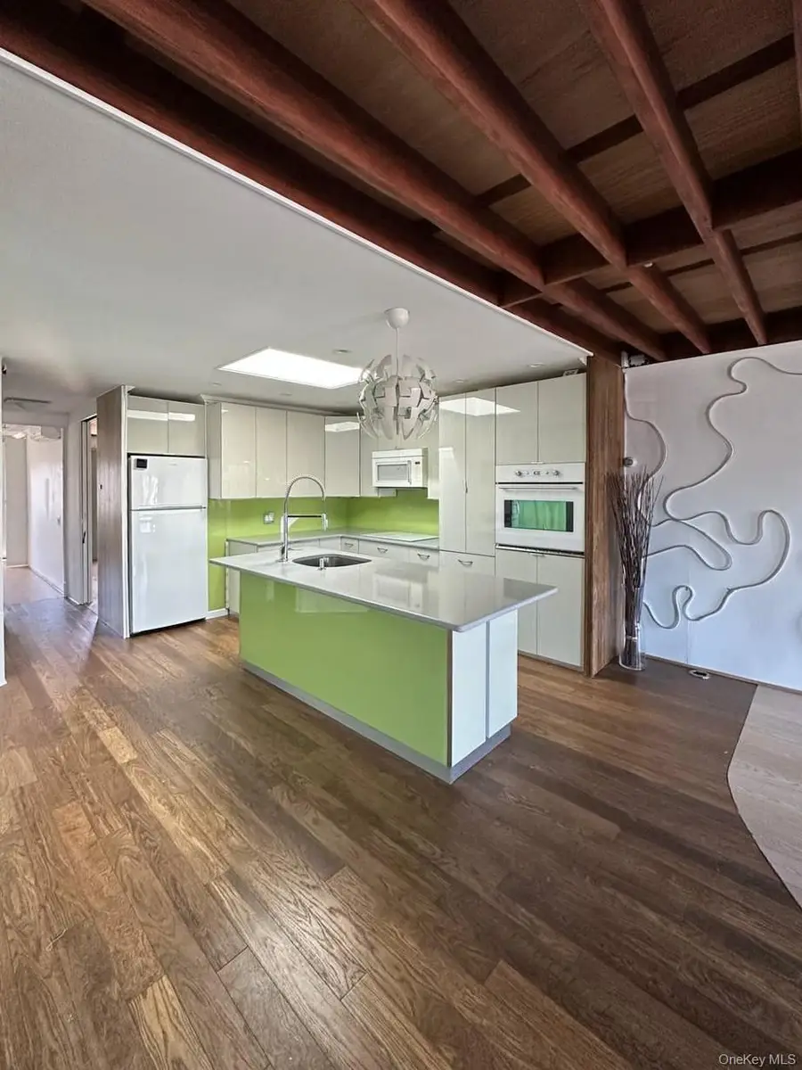 310 Delaware Avenue, Staten Island, NY 10305 - #2