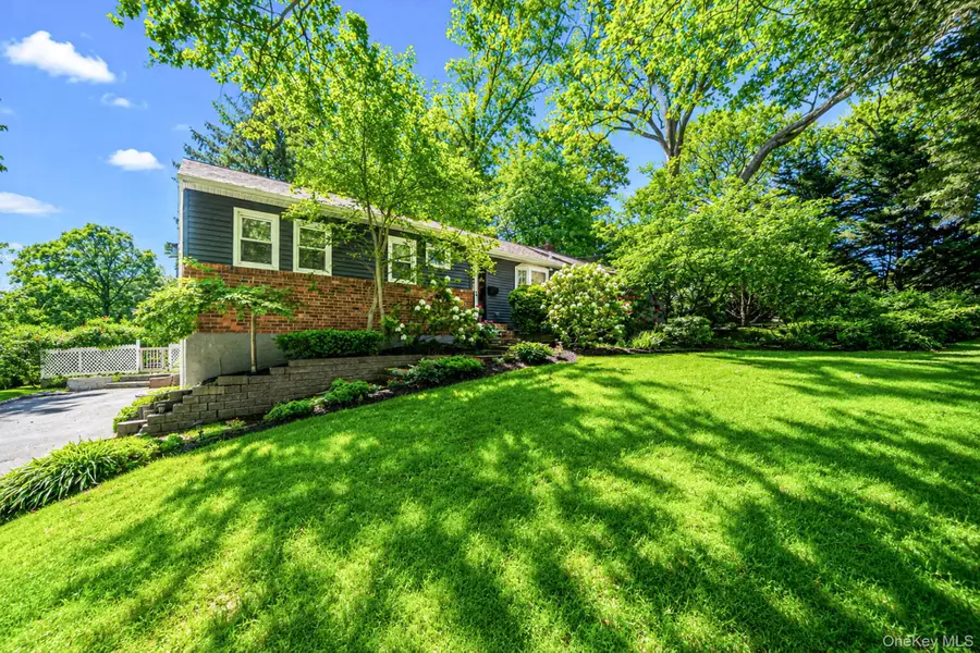28 Royal Oak Drive, Huntington, NY 11743 - #2
