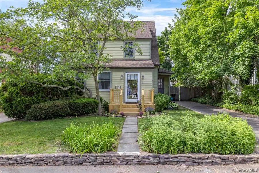 9 W 14th Street, Huntington Station, NY 11746 - #2