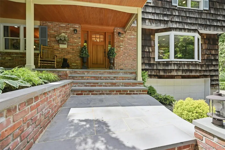 28 Maplewood Drive, Northport, NY 11768 - #2