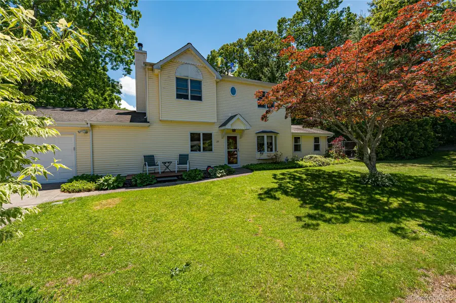 22 Vine Street, Centereach, NY 11720 - #2