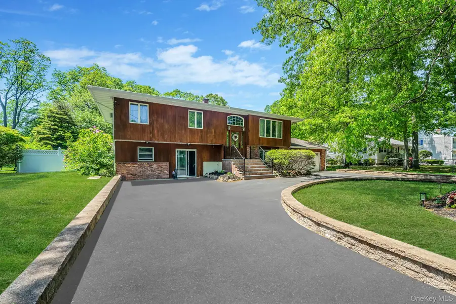 118 Ledgewood Drive, Smithtown, NY 11787 - #2