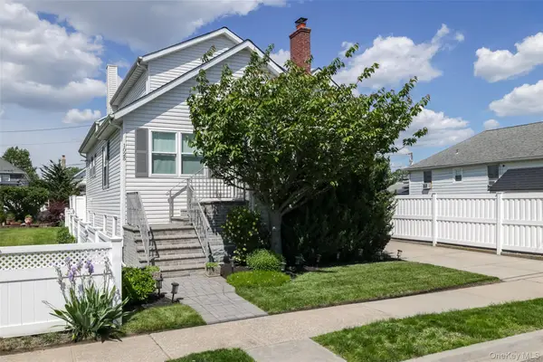 1025 Knickerbocker Road, Island Park, NY 11558
