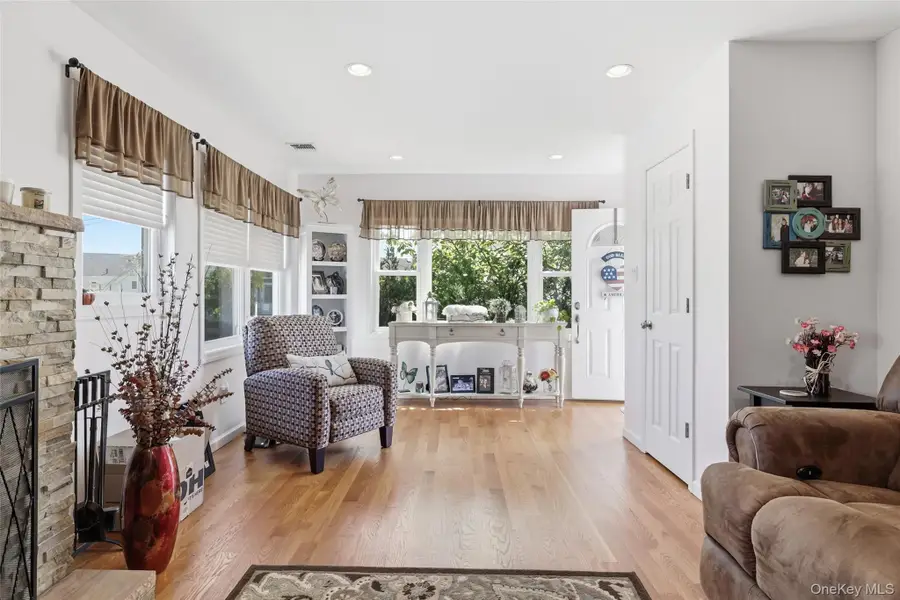 1025 Knickerbocker Road, Island Park, NY 11558 - #2