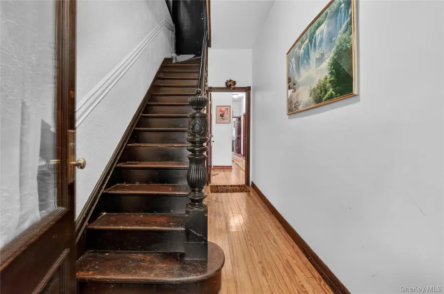 1543 Hollywood Avenue, Bronx, NY 10461 - #3
