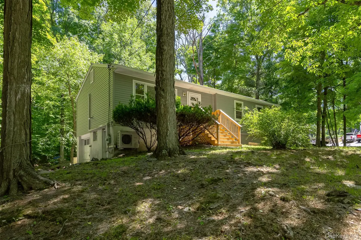 662 Willow Brook Road, Clinton Corners, NY 12514 - #1