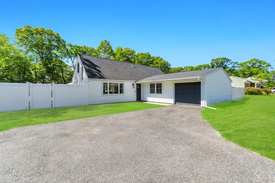338 Easton Street, Ronkonkoma, NY 11779 - #2