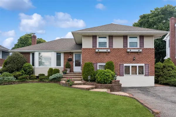 3962 Hahn Avenue, Bethpage, NY 11714