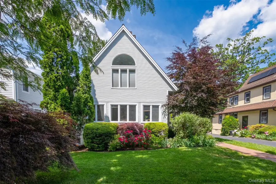 217 Larchmont Avenue, Larchmont, NY 10538 - #3