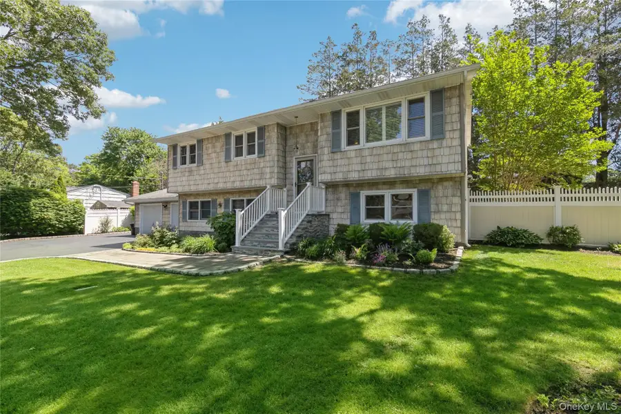 115 Clarendon Road, Ronkonkoma, NY 11779 - #2