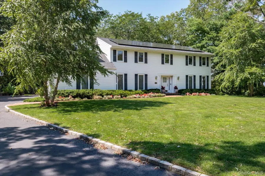 251 Baird Court, Woodbury, NY 11797 - #2