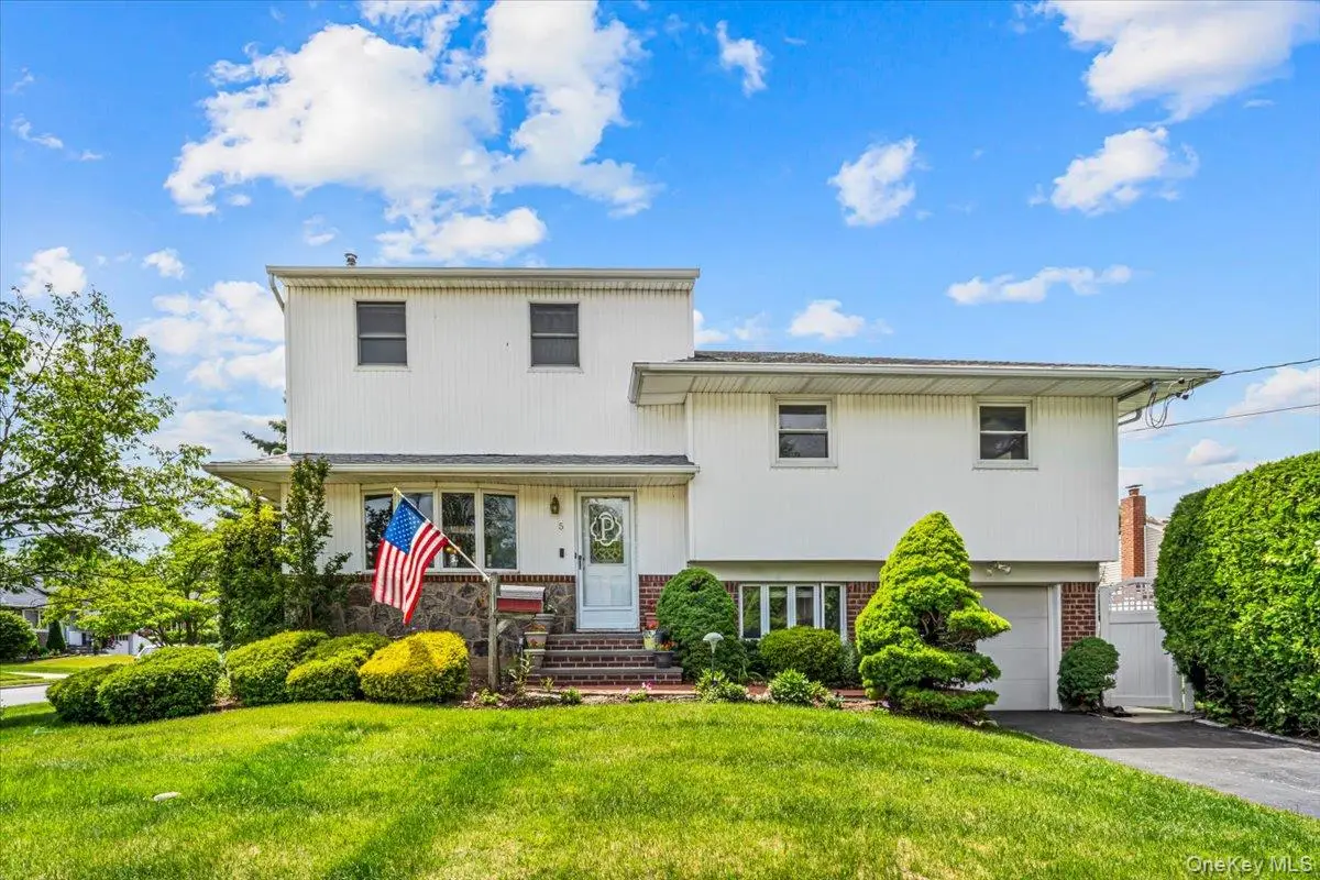 5 Chance Street, Hicksville, NY 11801 - #1