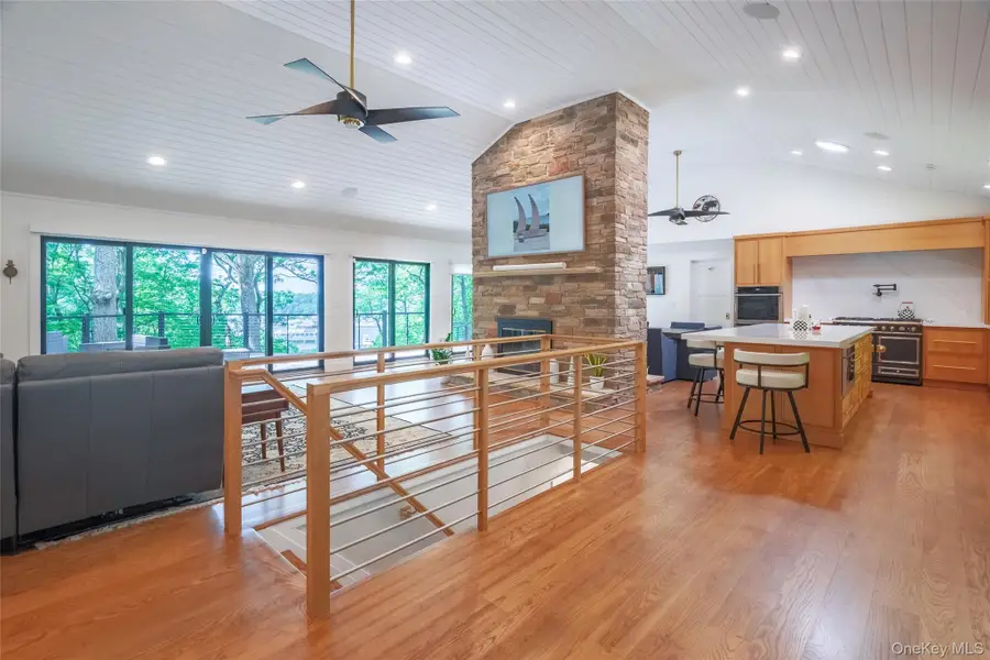 45 Bell Circle, Port Jefferson, NY 11777 - #3