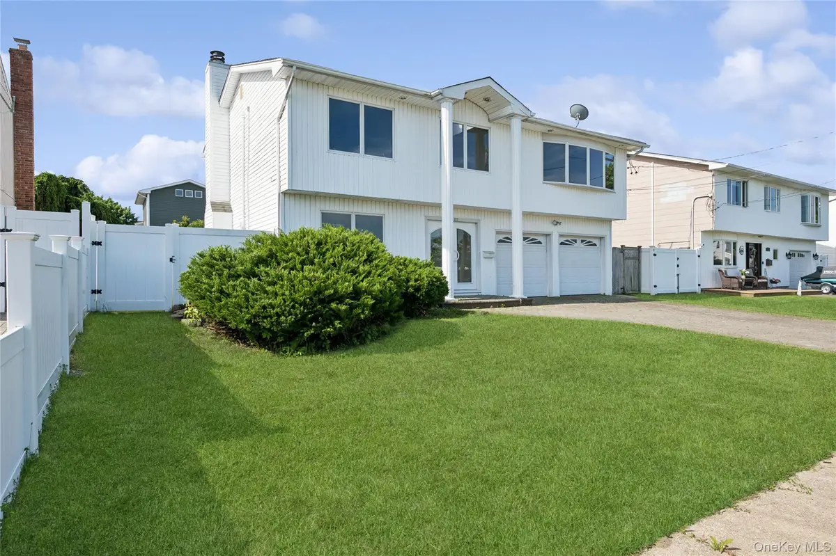 2625 Riverside Drive, Wantagh, NY 11793 - #1