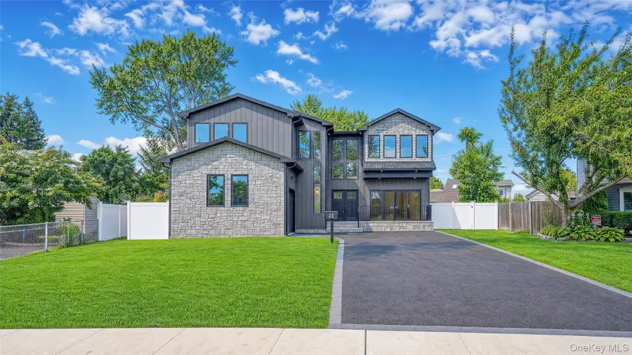 23 Harrow Lane, Levittown, NY 11756 - #2
