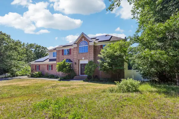 4 Penn Court, East Setauket, NY 11733