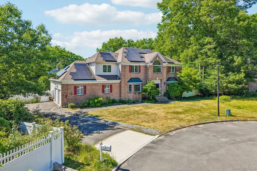 4 Penn Court, East Setauket, NY 11733 - #2