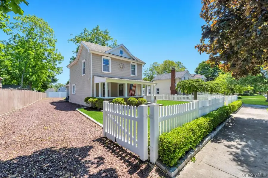 9 Wiggins Avenue, Patchogue, NY 11772 - #3