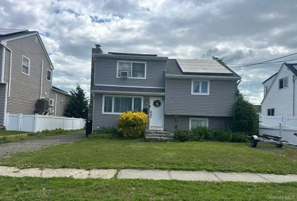 265 East Drive, Copiague, NY 11726