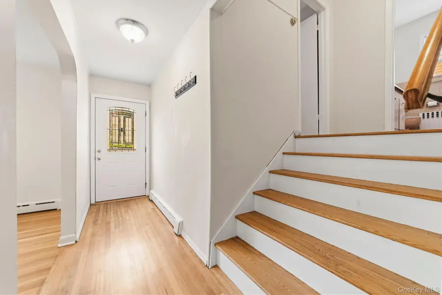 342 Roberts Avenue, Yonkers, NY 10703 - #2