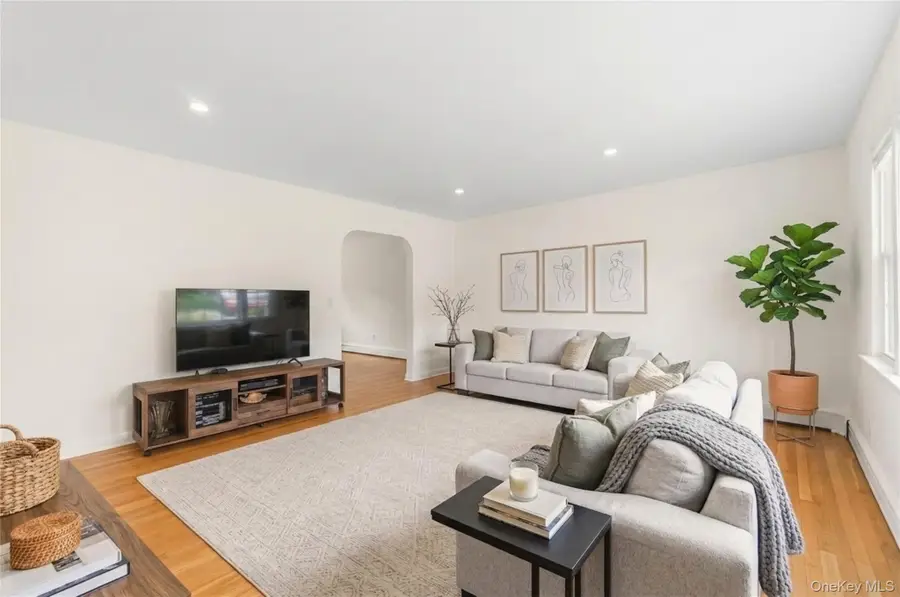 342 Roberts Avenue, Yonkers, NY 10703 - #3