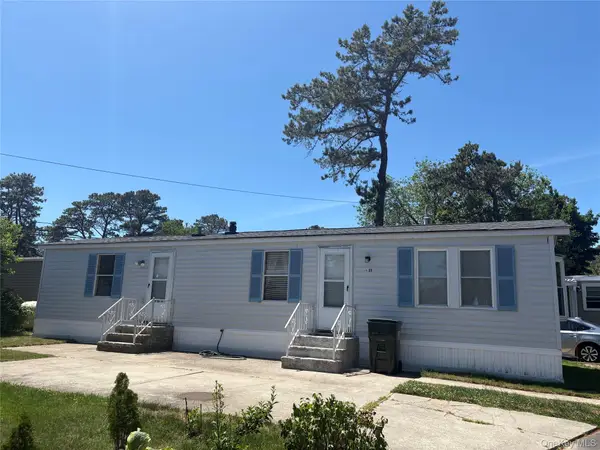 525/B11 Riverleigh Avenue #B11, Riverhead, NY 11901