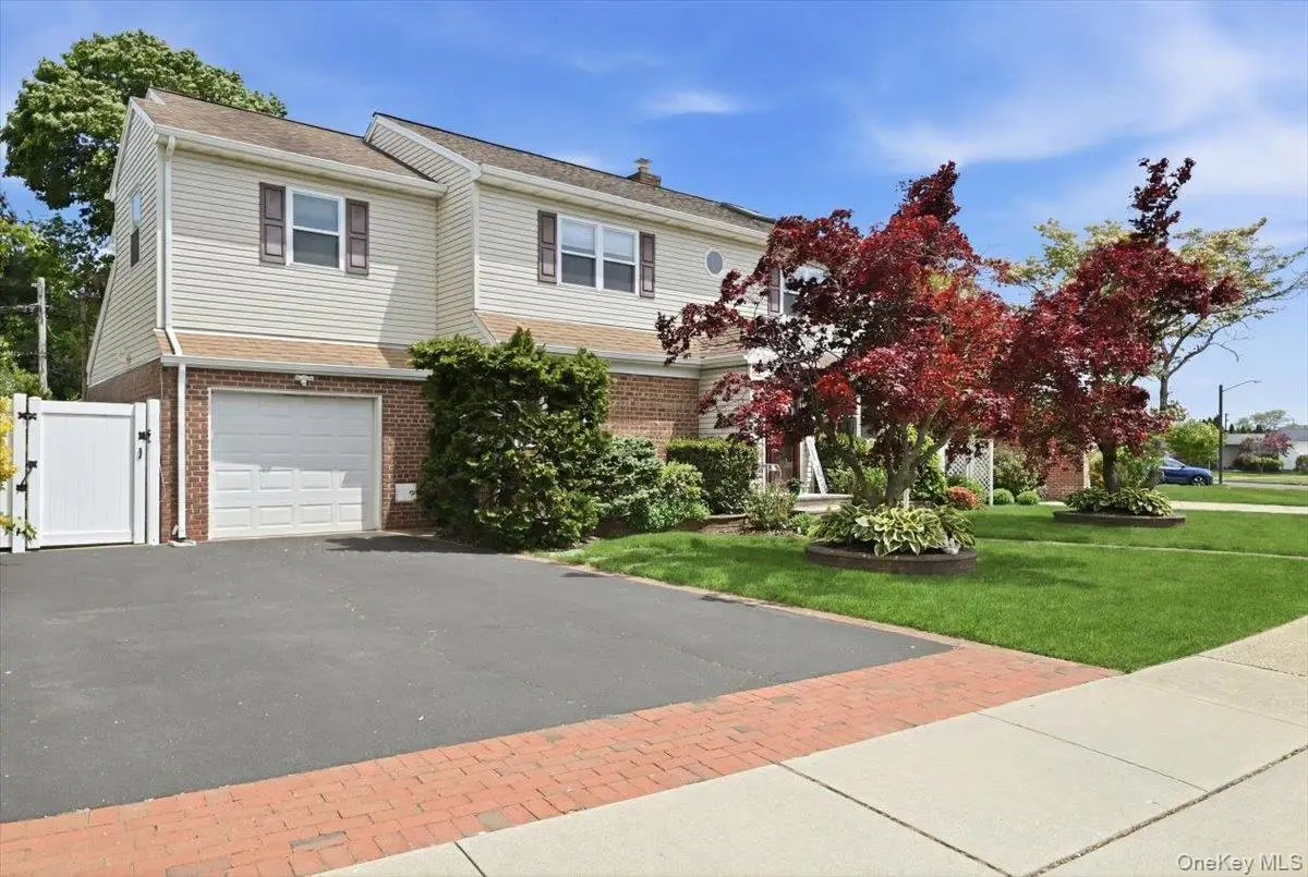 19 Berkshire Road, Bethpage, NY 11714 - #1