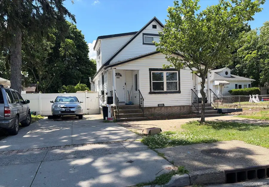 634 Hillside Court, Uniondale, NY 11553 - #2